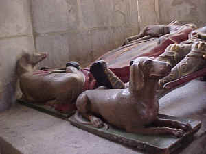 Dogs at feet of Sir Alexander Culpeper and Wife, St Marys, Goudhurst, Oct 1999